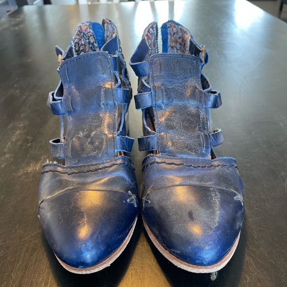 Freebird by Steven Shoes - Freebird by Steven Genuine Leather size 8